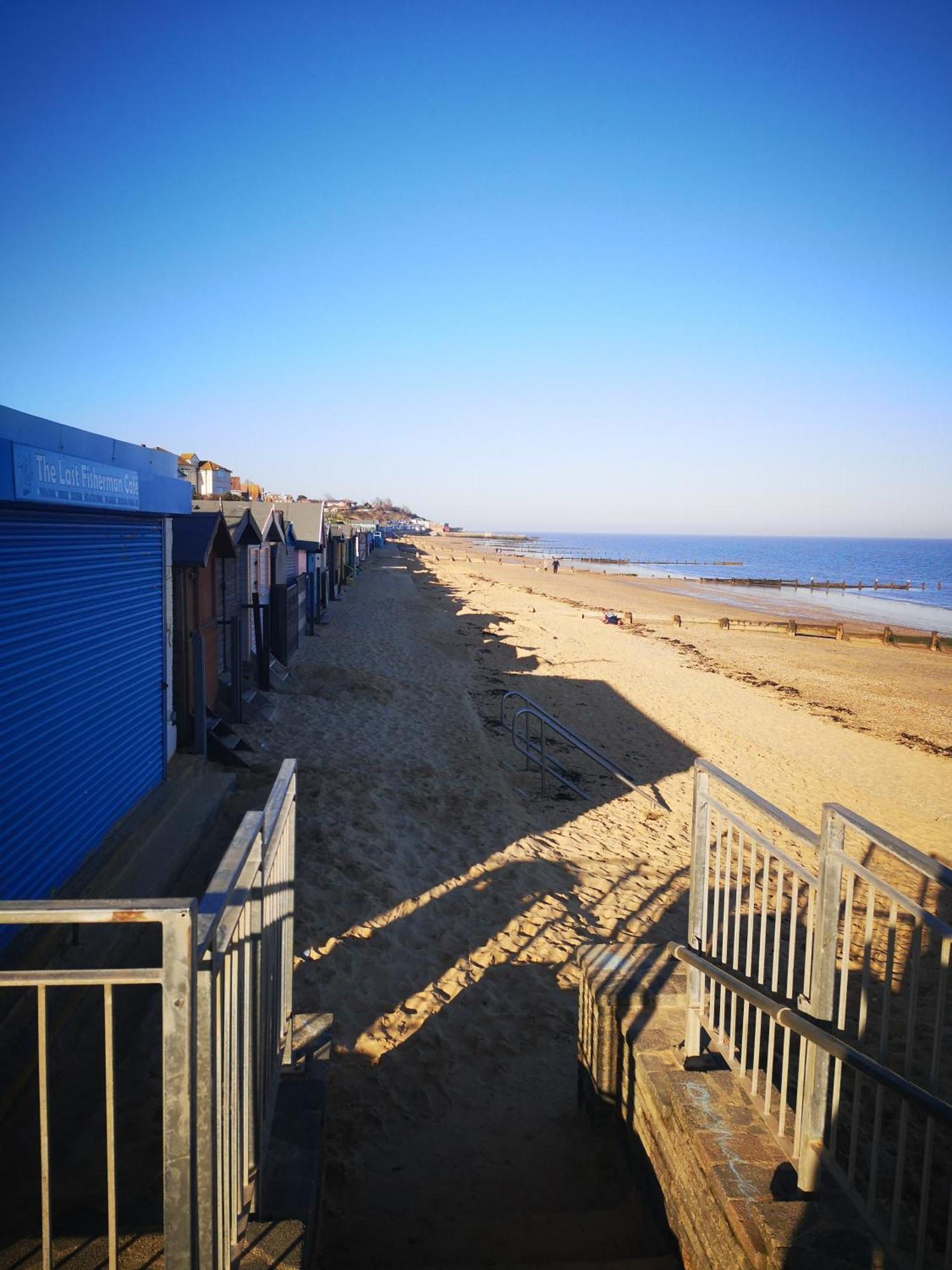 Lovely 2-Bed Caravan In Walton On The Naze Bagian luar foto